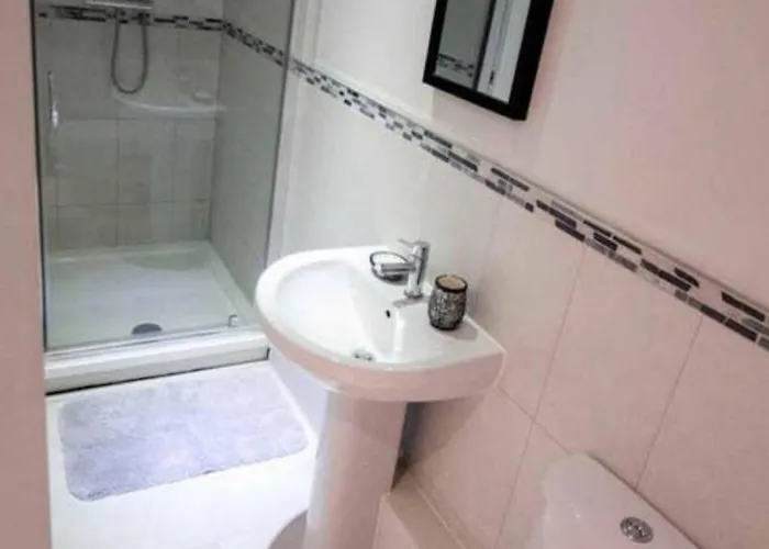 Stayzo Modern 1 In Bradford (West Yorkshire)